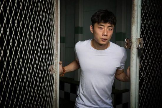 目前国米在等待老板张康阳的批准，以完成最低限度的投资，用租借+强制买断的形式引进布坎南。